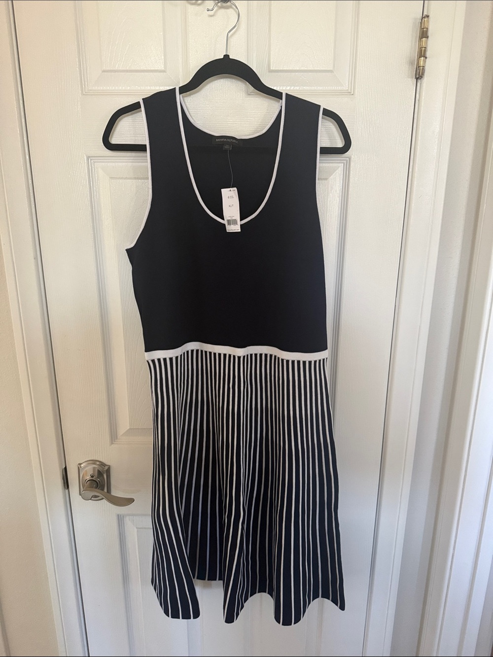 Banana Republic Navy and White Sleeveless Midi Dress